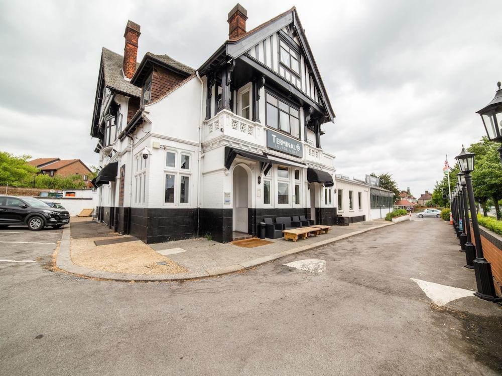 Oyo Osterley Park Hotel Isleworth Buitenkant foto