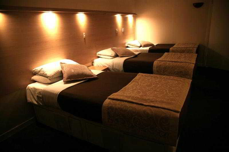 Oyo Osterley Park Hotel Isleworth Buitenkant foto