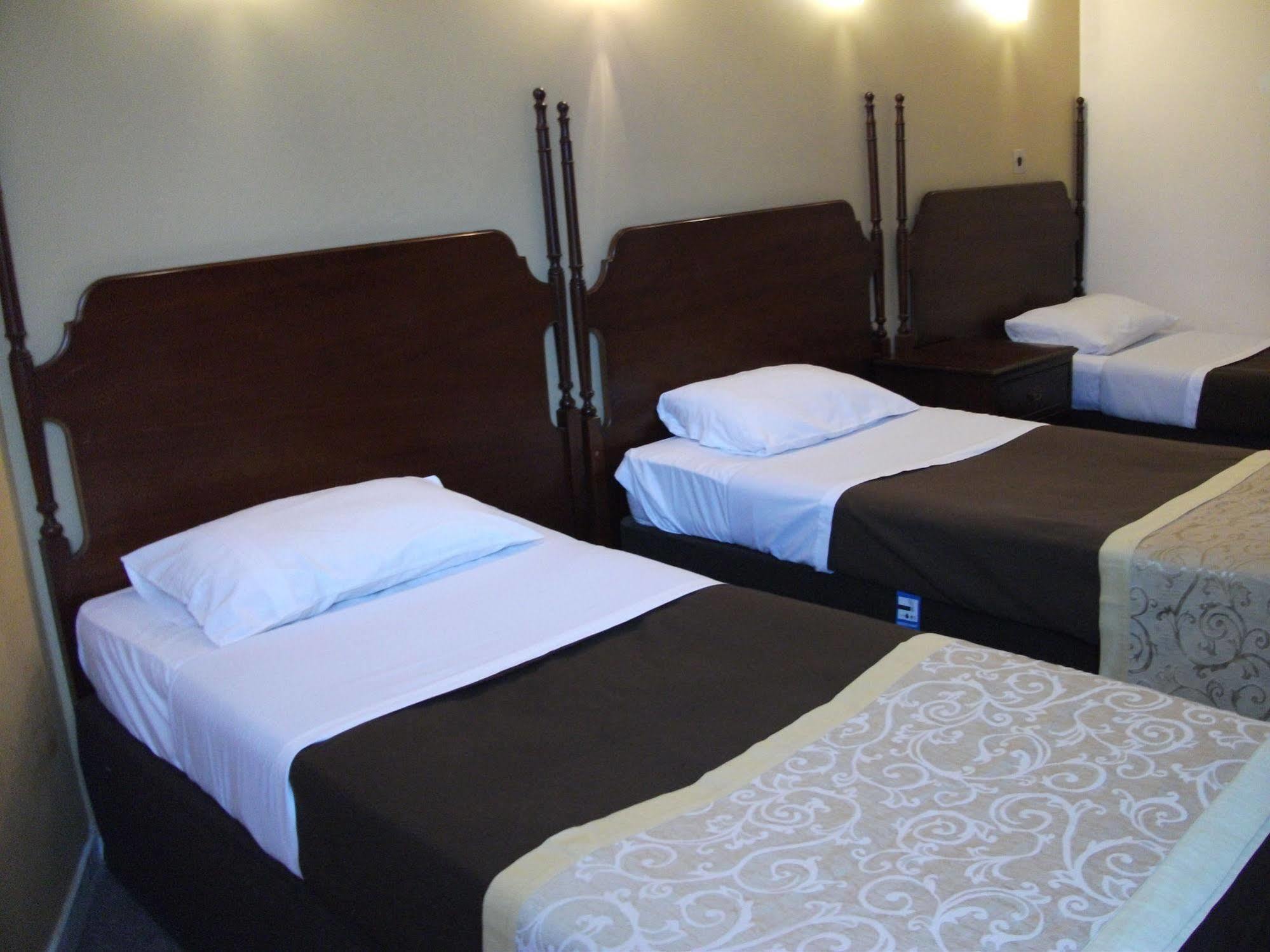 Oyo Osterley Park Hotel Isleworth Buitenkant foto