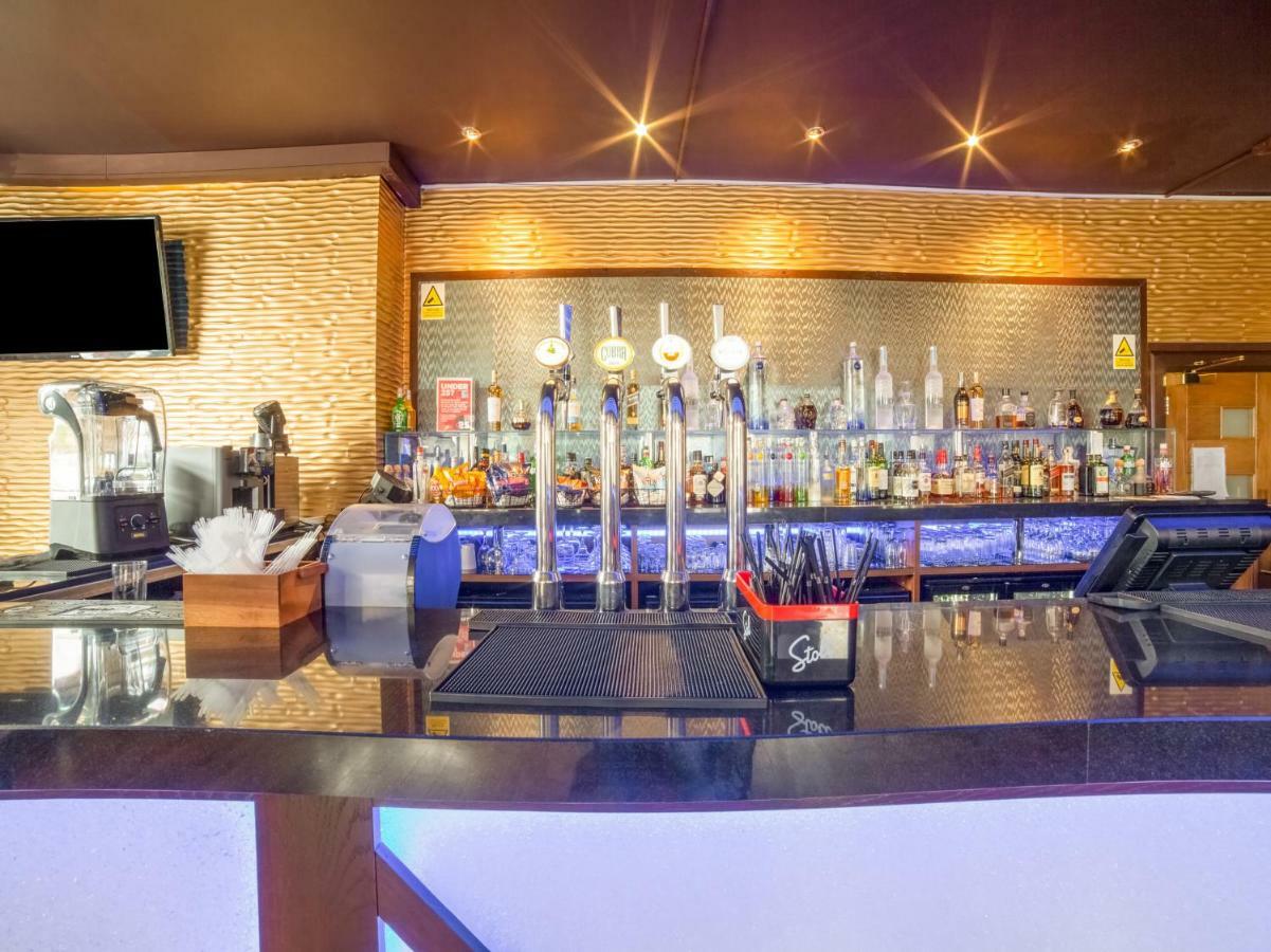 Oyo Osterley Park Hotel Isleworth Buitenkant foto